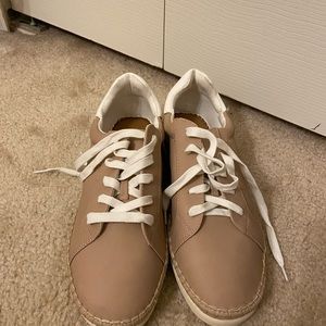 Comfortable deck shoes